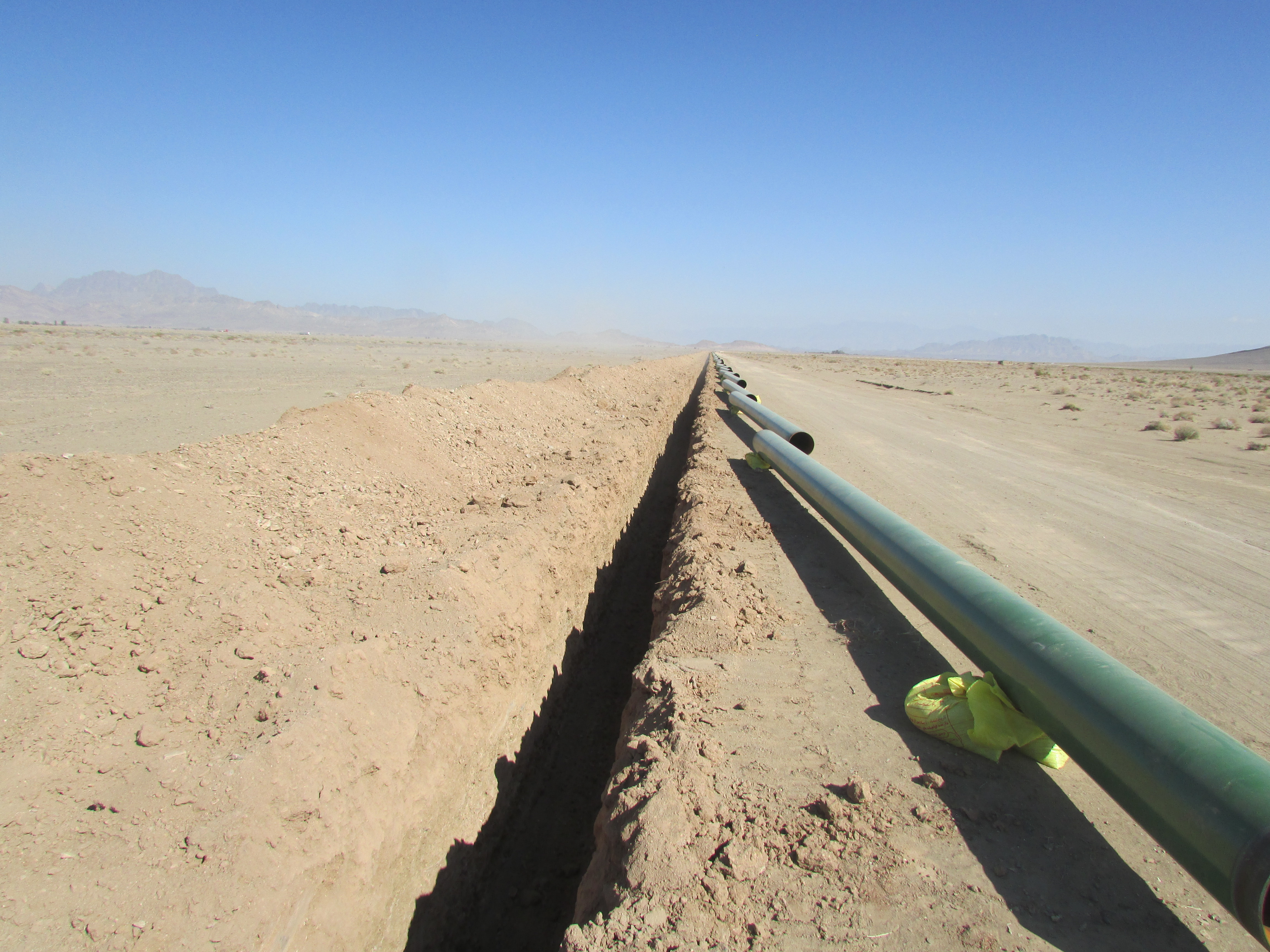 احداث خطوط لوله انتقال گاز ایرانشهر به شهرهای پالیزان و خاش به روش EPC